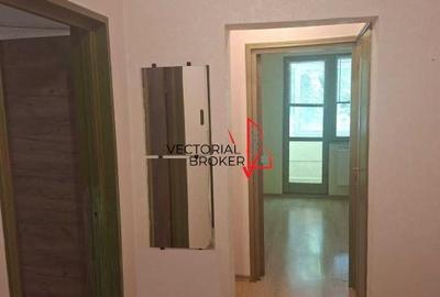 Apartament cu 3 camere semidecomandat în Dristor