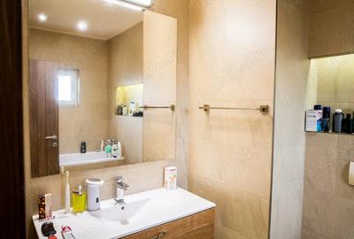 Casă cu 4 camere cu Piscina în Borhanci
