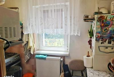 Garsonieră decomandată în Central