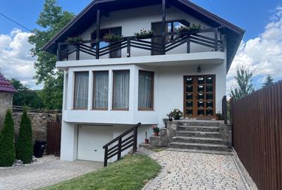 Casă individuală cu 3 camere cu Canalizare în Tărlungeni
