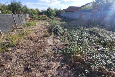 Casă individuală cu 5 camere cu Canalizare în Ghiroda