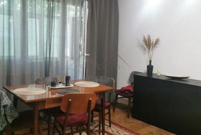 Apartament cu 2 camere semidecomandat în Podu Roș