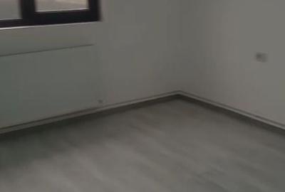 Casă cu 4 camere în Lumina