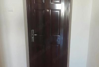 Apartament cu 4 camere nedecomandat în Micro 16