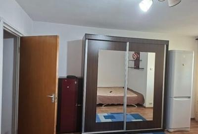 Garsonieră semidecomandată în Titan