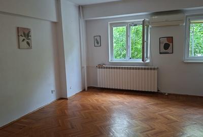 Apartament cu 2 camere decomandat în Aviației - 4