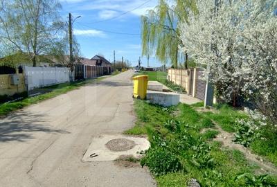 Teren Construcții intravilan de 1364 mp, în Pielești