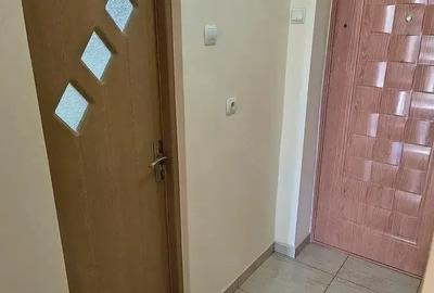 Garsonieră decomandată, mobilată în Central