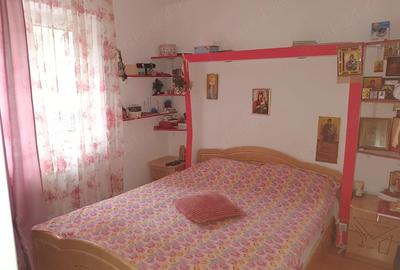 Apartament cu 2 camere nedecomandat în Giurgiului