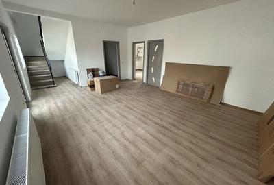 Casă cu 6 camere cu Teren 380 Mp în Central - 6