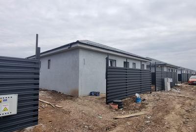 Casă cu 4 camere cu Teren 400 Mp în Central