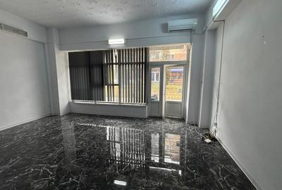 Spațiu comercial, de 40 mp, în Exterior Vest - 1