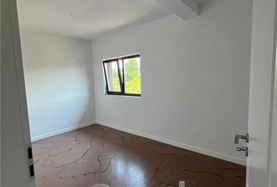 Casă individuală cu 3 camere cu Canalizare în Bucium - 8