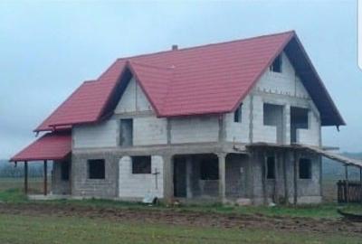 Casă individuală cu 5 camere cu Teren 2500 Mp în Răucești - 2