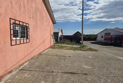 Spațiu comercial, de 800 mp, în Central