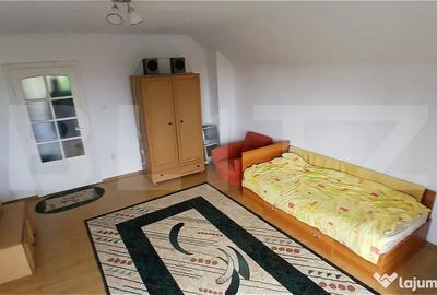 Casă cu 5 camere cu Teren 1300 Mp în Central