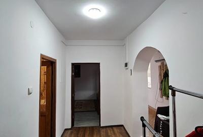 Casă individuală cu 3 camere cu Canalizare în Central - 10