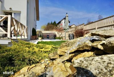 Casă cu 4 camere decomandat în Borhanci