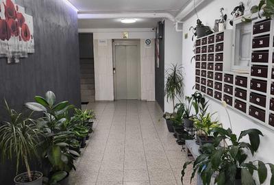 Apartament cu 3 camere decomandat în Brâncoveanu