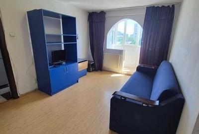 Apartament cu 2 camere semidecomandat în Berceni