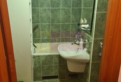 Apartament cu 3 camere decomandat în Cuza - 12
