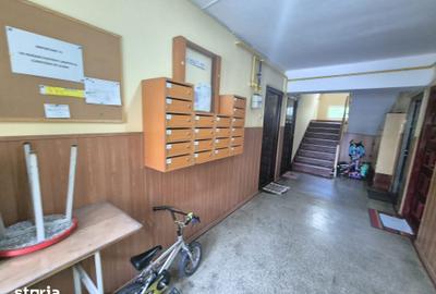 Apartament cu 2 camere semidecomandat în Florilor