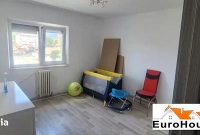 Apartament cu 2 camere decomandat în Tolstoi