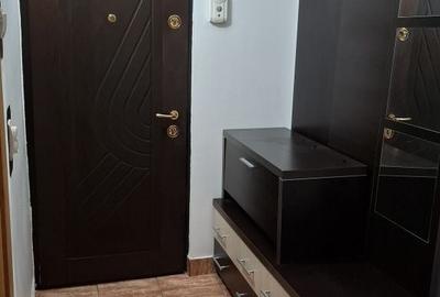 Garsonieră decomandată în Nord