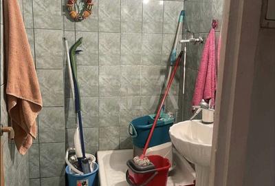 Apartament cu 4 camere decomandat, mobilat în Rahova