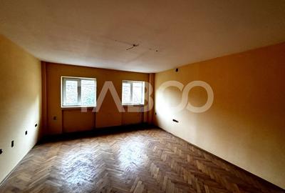 Apartament cu 4 camere semidecomandat în Orașul de Jos - 10