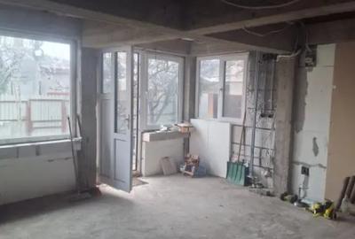 Casă cu 5 camere cu Teren 132 Mp în Central - 4