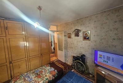 Apartament cu 3 camere decomandat în Micro II - 4