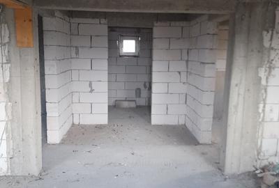Casă cu 3 camere în Stejaru