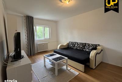 Apartament cu 3 camere decomandat în Berceni
