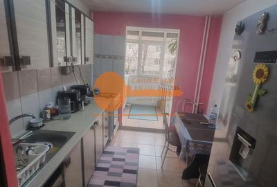 Apartament cu 3 camere decomandat în Crângași - 2