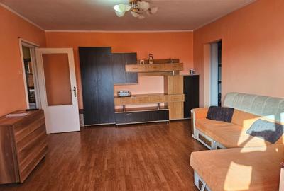Apartament cu 2 camere semidecomandat în Rogerius