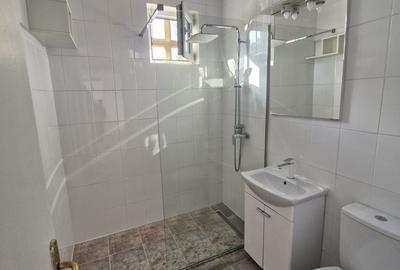 Apartament cu 3 camere în Circumvalațiunii