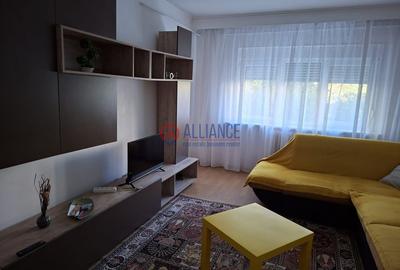 Apartament cu 2 camere decomandat în Trocadero