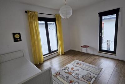 Casă cu 4 camere în Central - 1