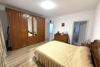 Casă individuală cu 8 camere cu Canalizare în Micești - 5