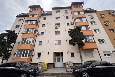 Garsonieră decomandată în UMT - 8