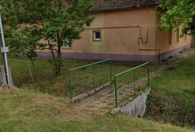 Casă cu Teren 500 Mp în Central