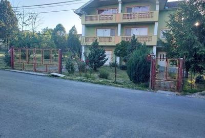 Casă cu 4 camere în Exterior Vest
