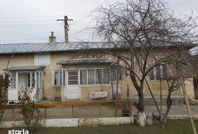 Casă cu 4 camere cu Teren 750 Mp în Central - 3