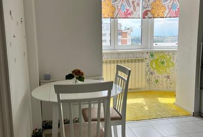 Apartament cu 2 camere decomandat în Exterior Vest