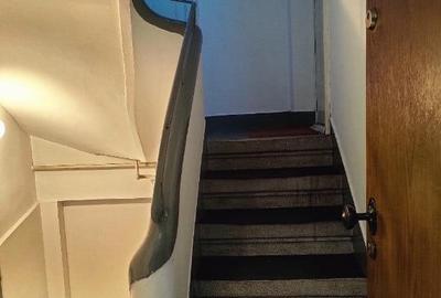 Apartament cu 3 camere decomandat în Primăverii
