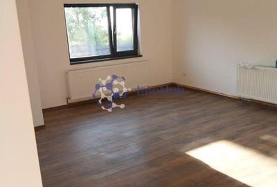 Casă cu 3 camere decomandat cu Teren 500 Mp în Bârnova - 2