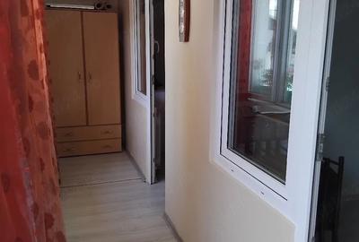 Casă cu 4 camere cu Teren 371 Mp în Apărătorii Patriei