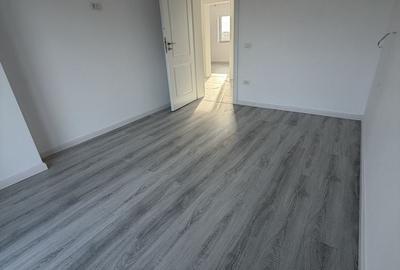 Casă cu 4 camere în Remetea Mare