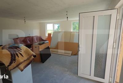 Casă cu 6 camere cu Teren 2200 Mp în Central